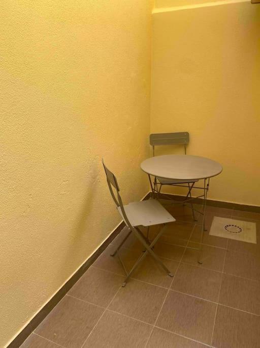 1 Apartment